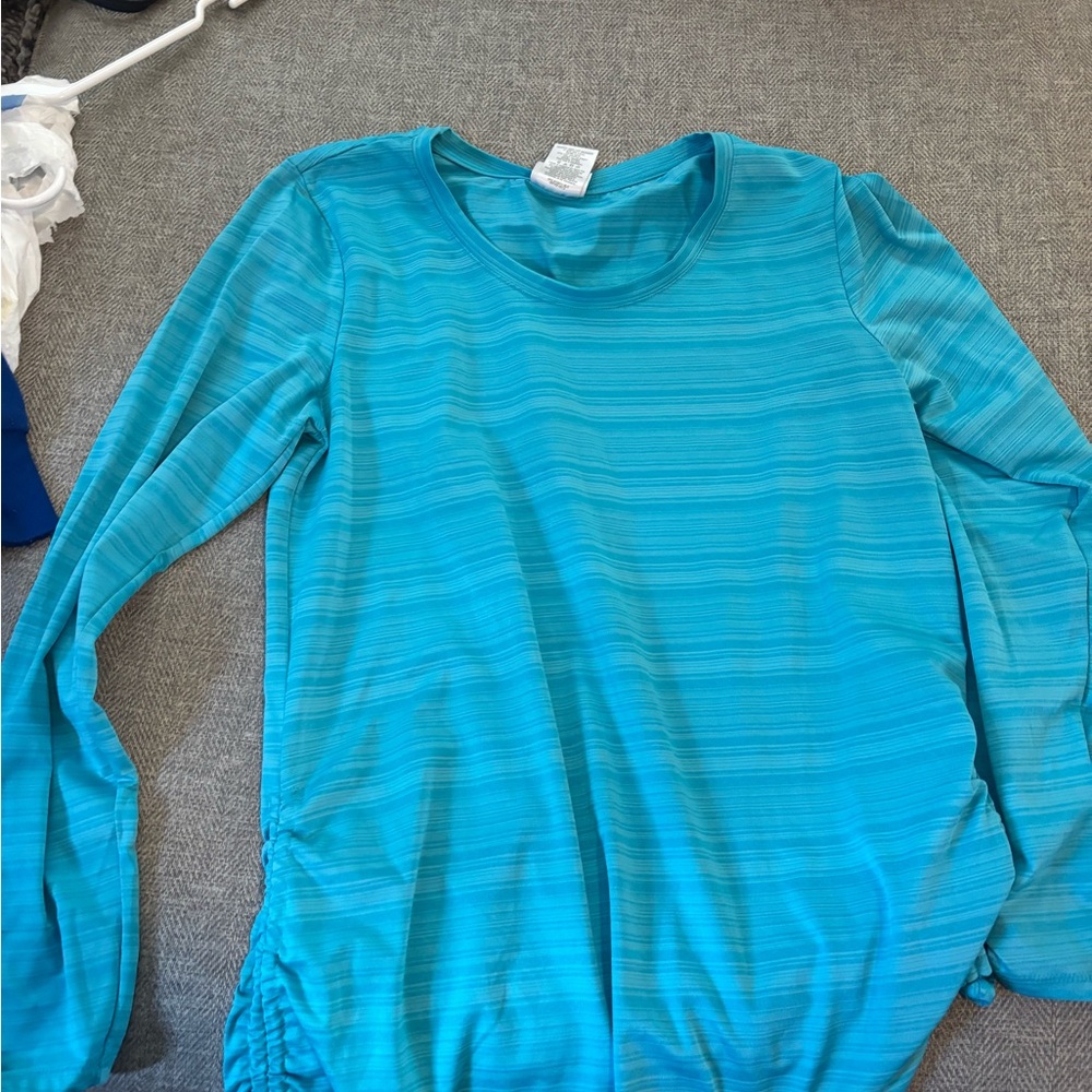 Danskin Now Turquoise Long Sleeve Tee